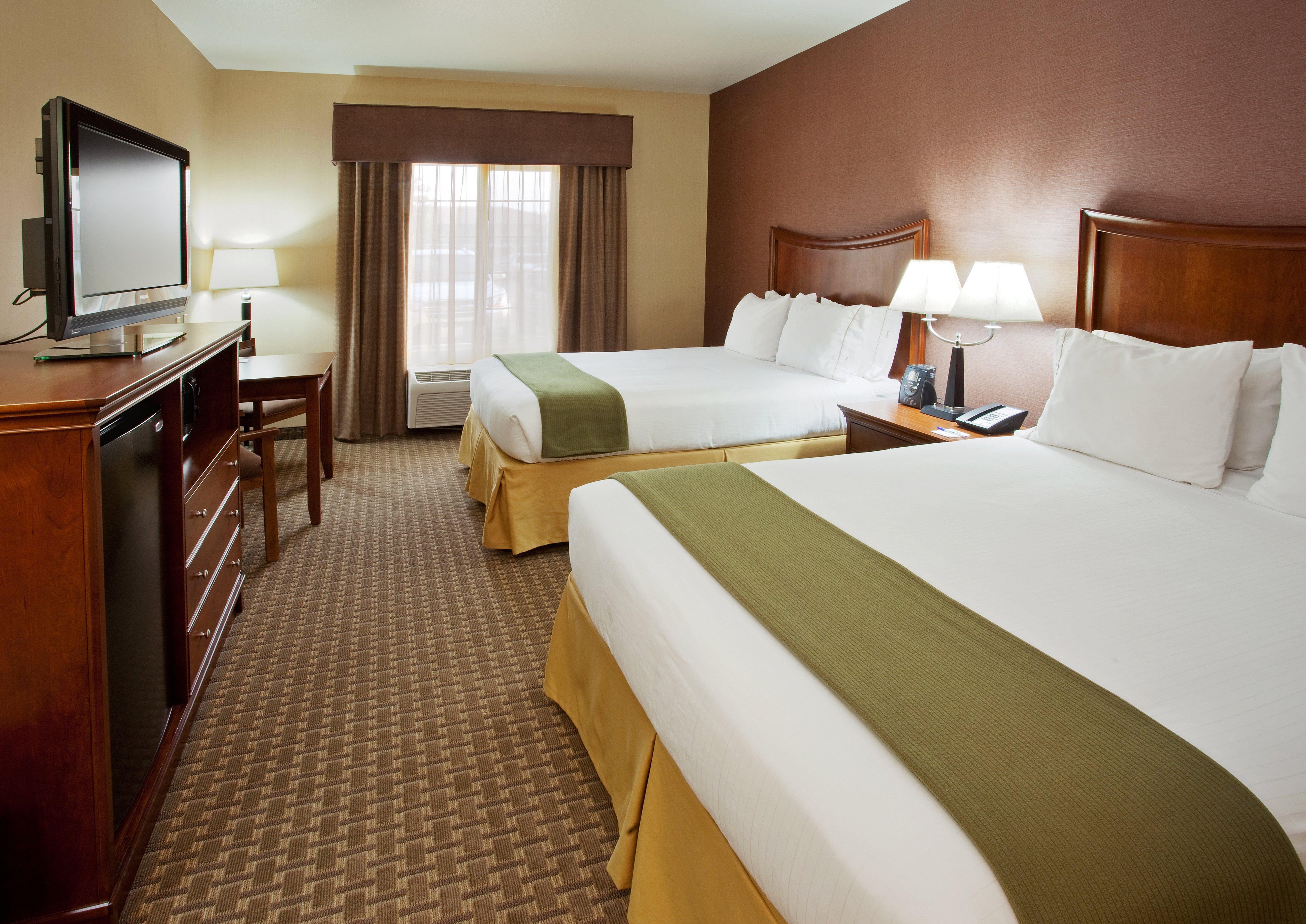 Holiday Inn Express Hotel & Suites Willows By Ihg Exterior photo