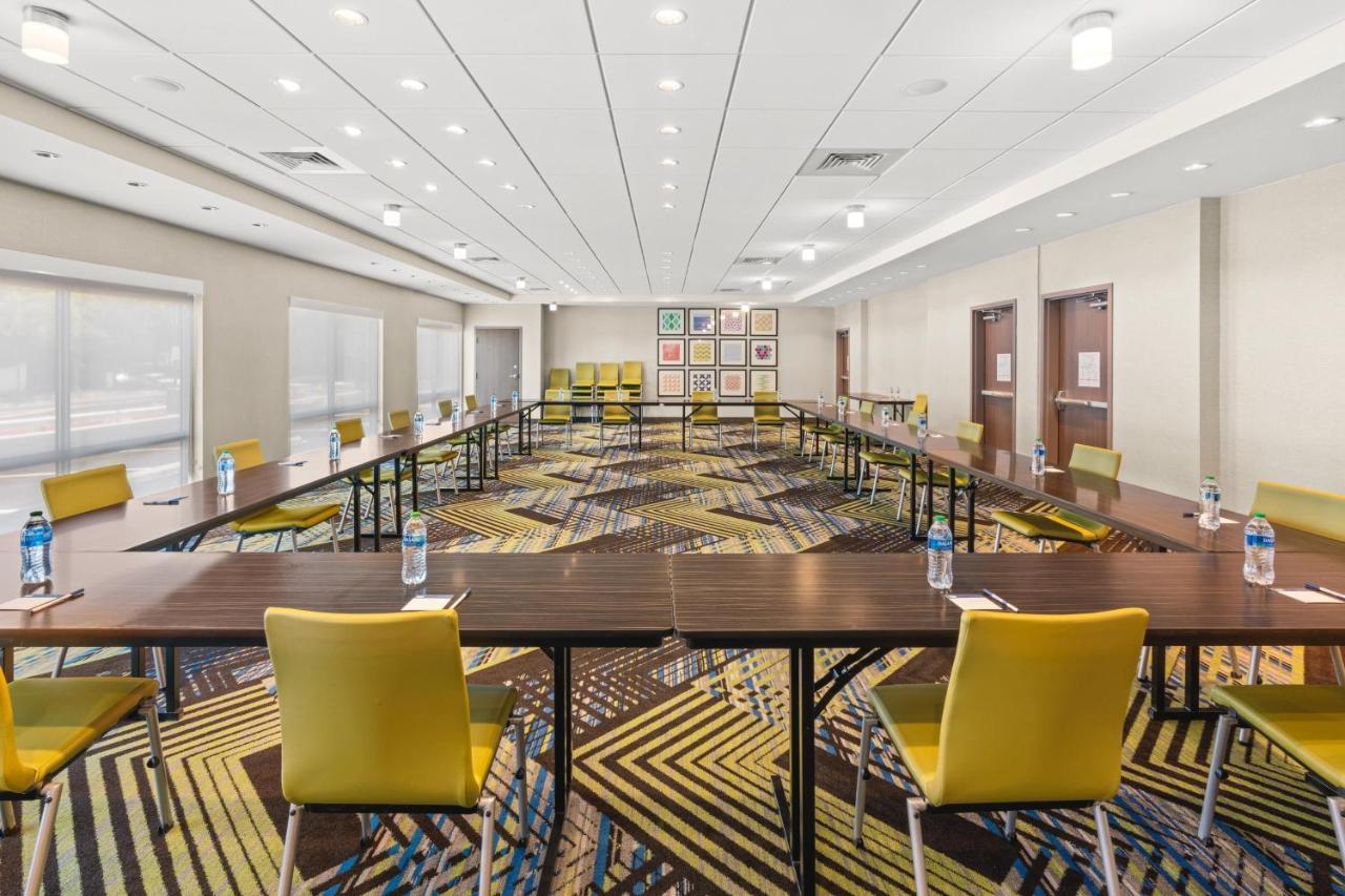 Holiday Inn Express Hotel & Suites Willows By Ihg Exterior photo