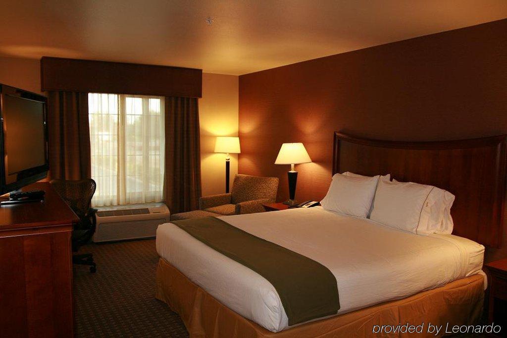 Holiday Inn Express Hotel & Suites Willows By Ihg Room photo
